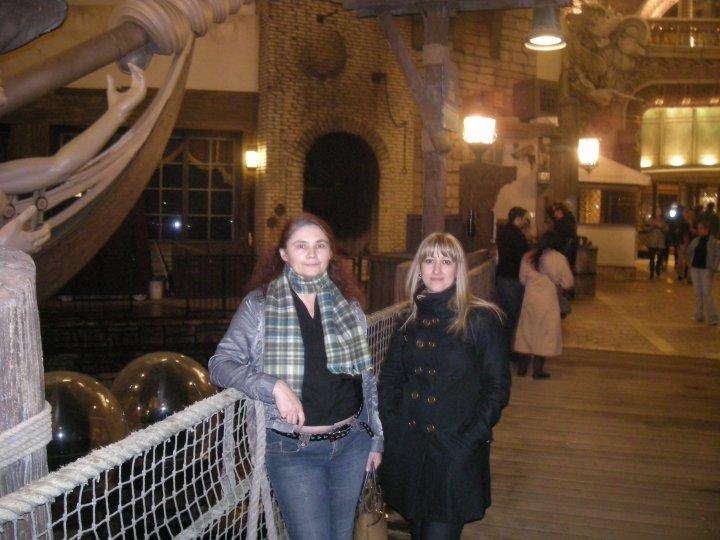 Tatyana and Anna in Vegas New Years Eve 2009