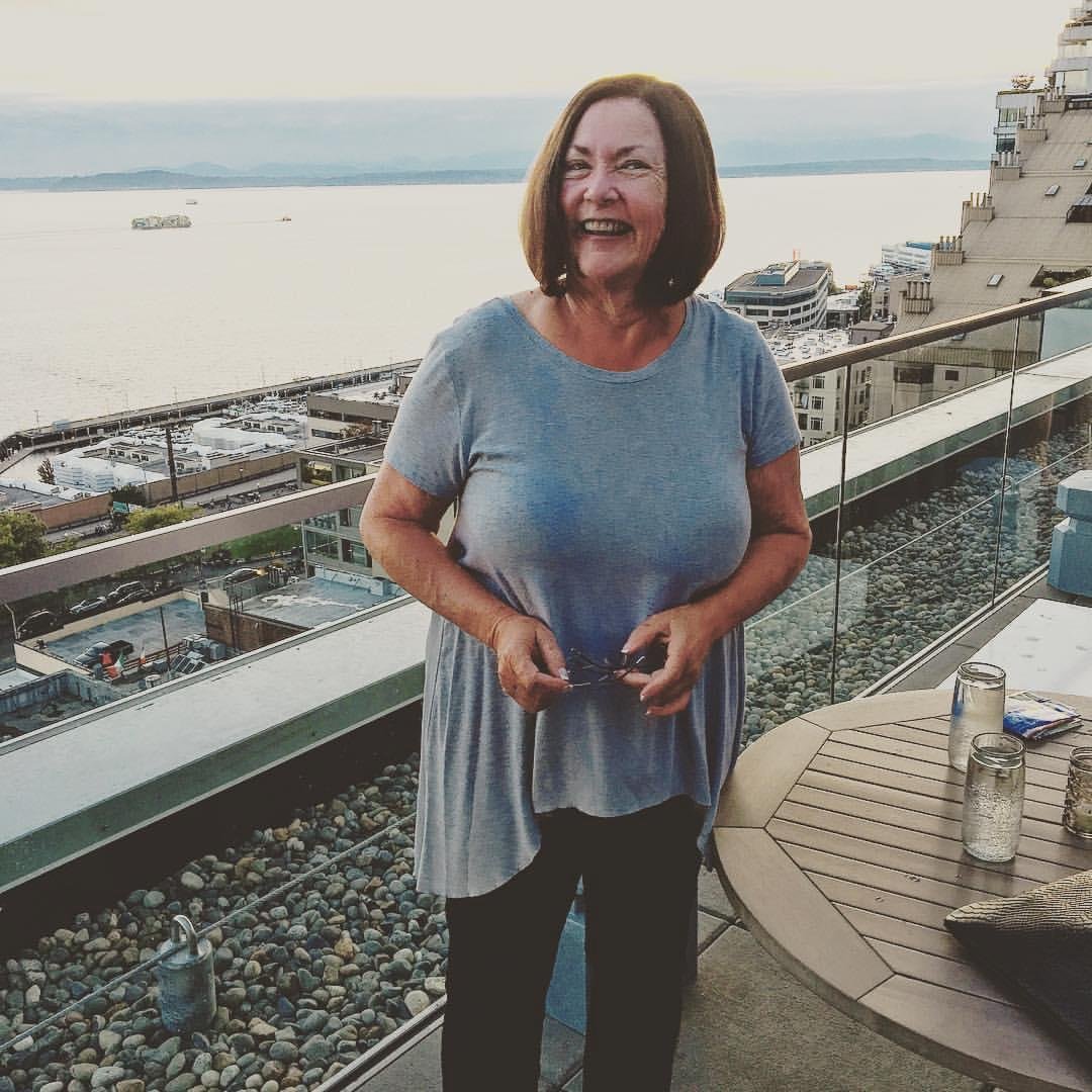 Bill Shanks showed me a good time at the Thompson Seattle rooftop bar, which opened in June 2016. A professional photographer, Bill asked if I wanted him to take a photo of me. #discoverytour #august2016 #seattlestyle