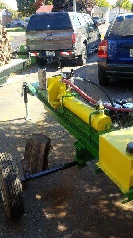 Rear view of splitter. Gives me somewhere between 32 and 35 tons of splitting power.
