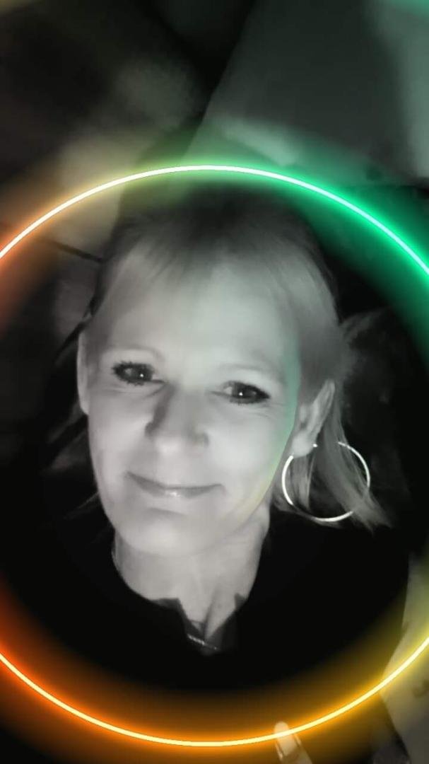 Candice Miller's album, Mobile uploads