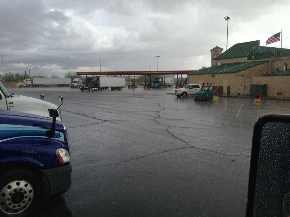 It's raining in tolleson az