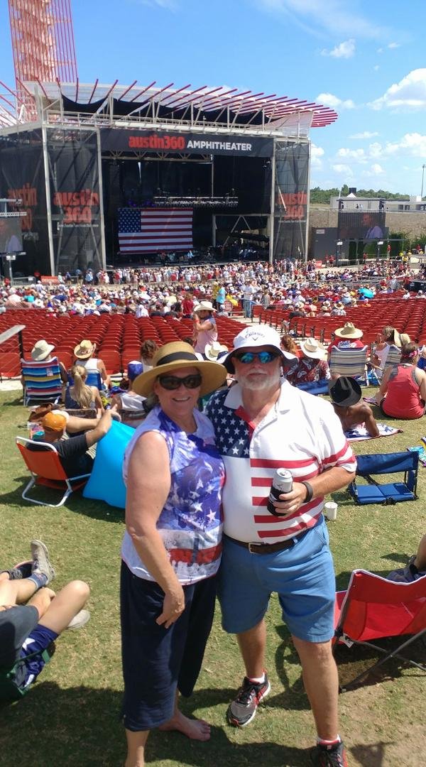 Now for the main attraction...Willie, Sheryl Crow, Kacy Musgraves, Asleep at the wheel...and more!
