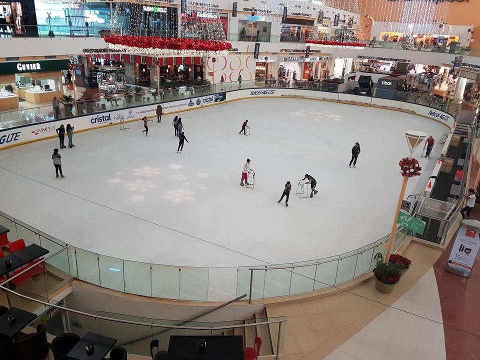 31 degrees Celsius in Merida Mexico and kids are skating in a rink in a mall. I slept pretty good and I'm tempted to go rent some skates.