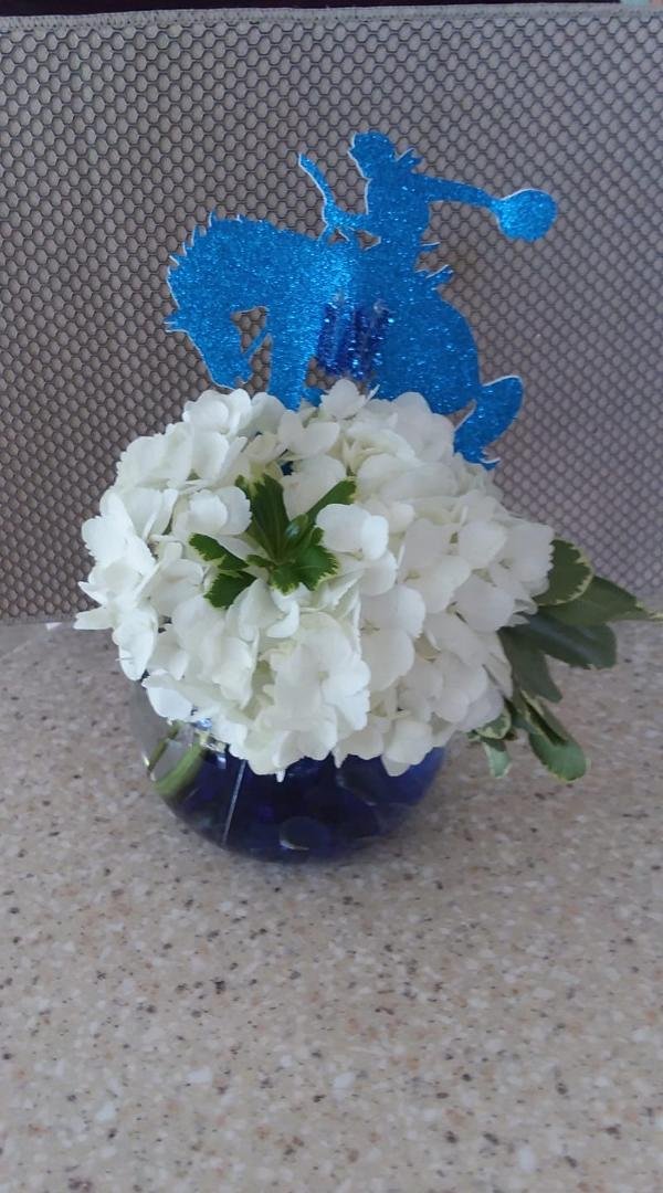 Kudos to Jamie Crawford Rutledge for an phenomenal job on the centerpieces