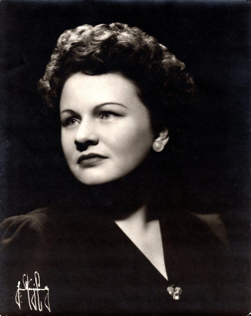 Grandma.
Dorothy Martin Hunter Blocker. I miss you Grandma.