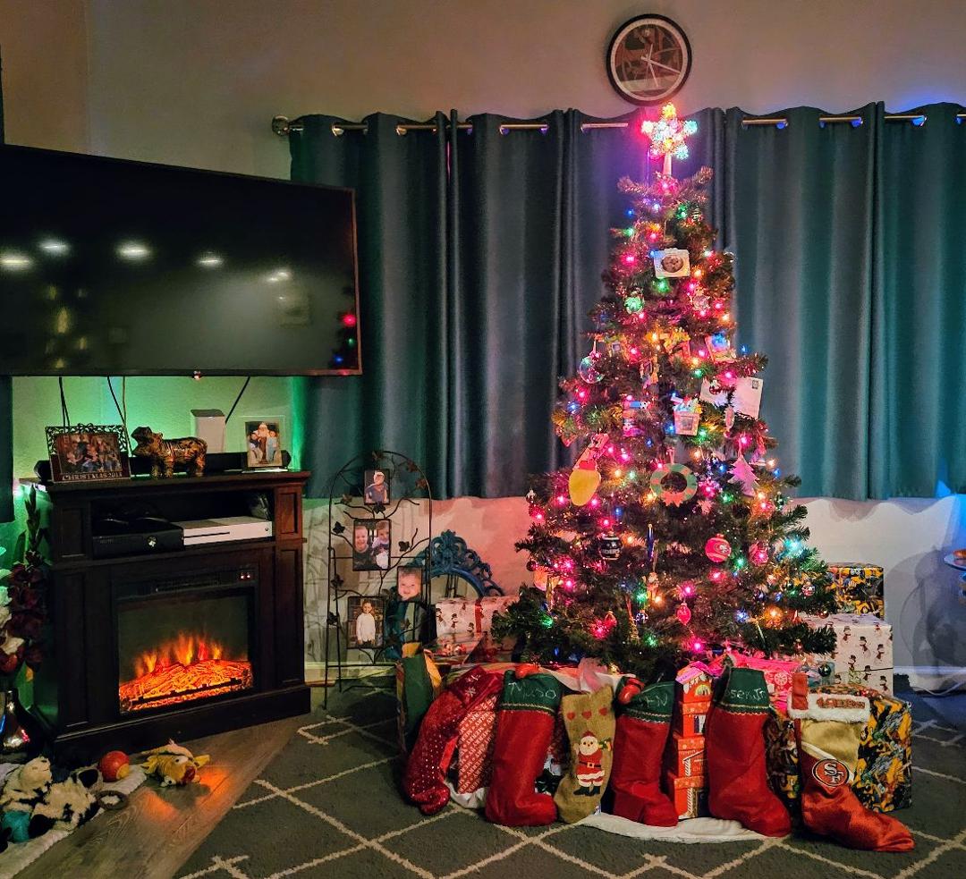 Merry Christmas to all my friends, loved ones, you know who you are! ❤️ I love you all!