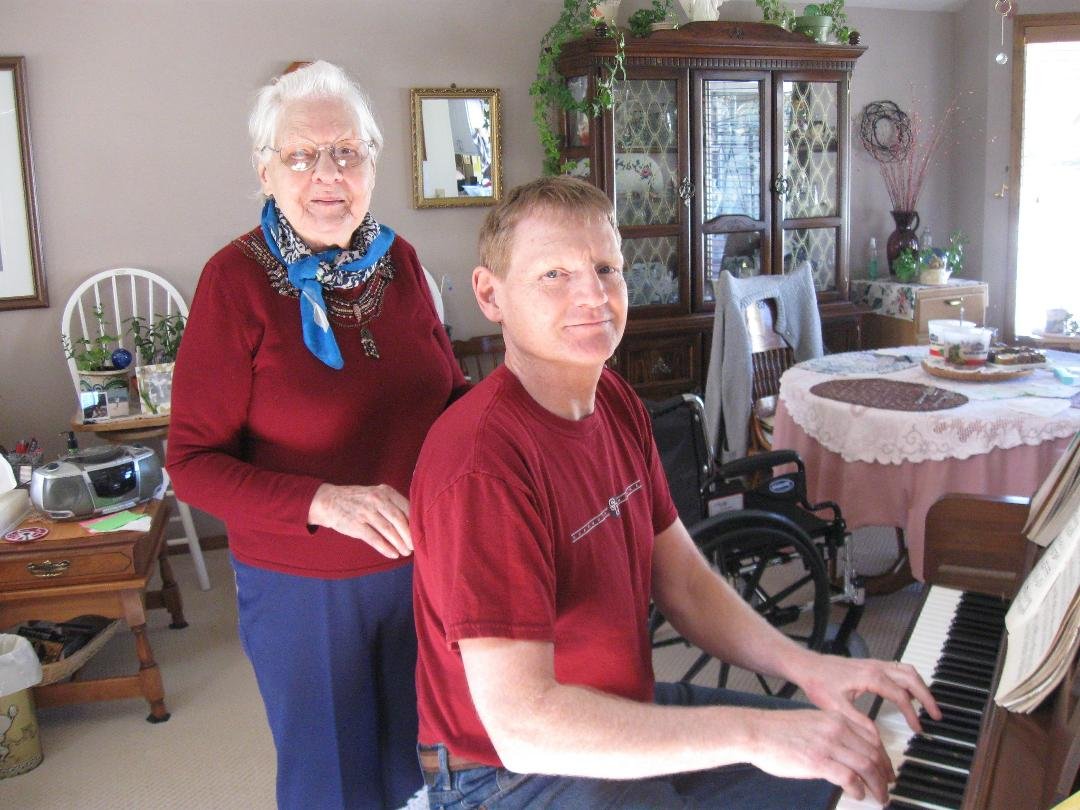 Spent this last Sunday morning with my mother.
I think she could hear my piano playing.