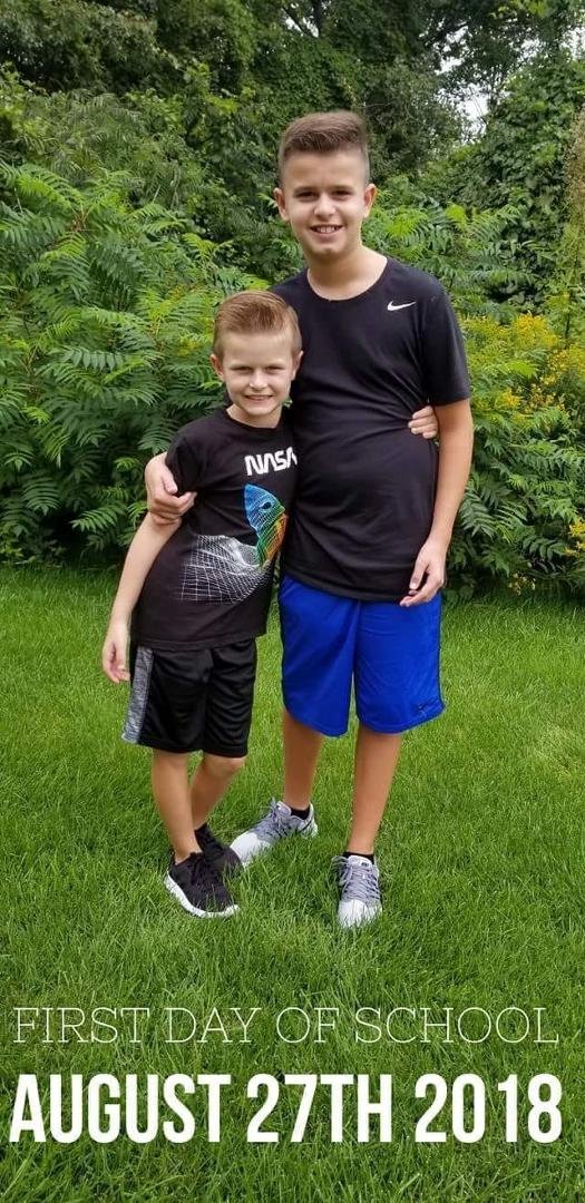 My little guys are getting sooo big,1st day of 7th and 4th grades💖