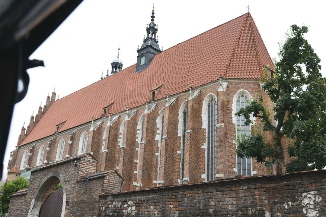 After leaving the ghetto, we saw the Corpus Christi Basilica.