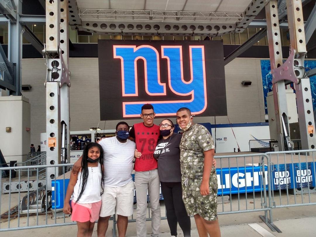 Inside Metlife Stadium Giants and Jets Game