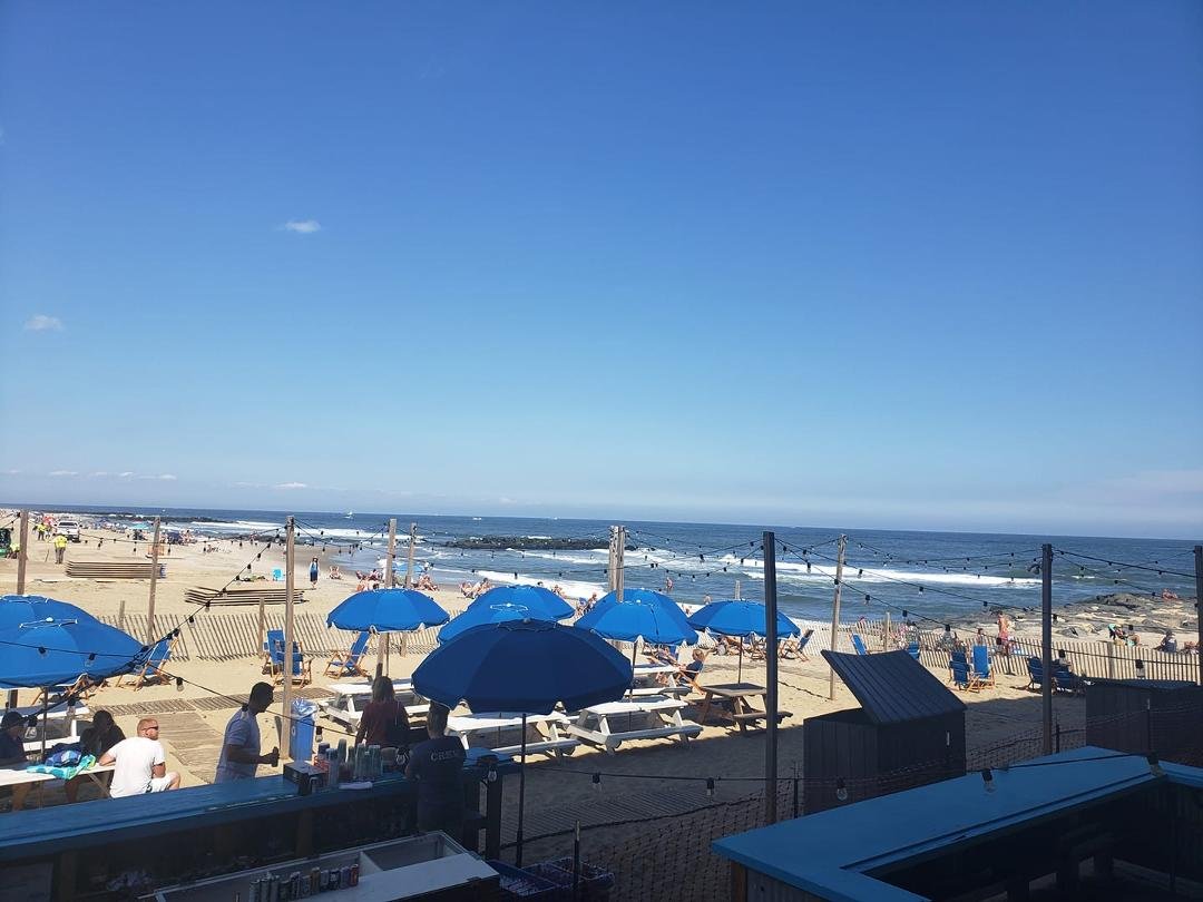 Jersey shore still going strong in mid-September. #AsburyPark