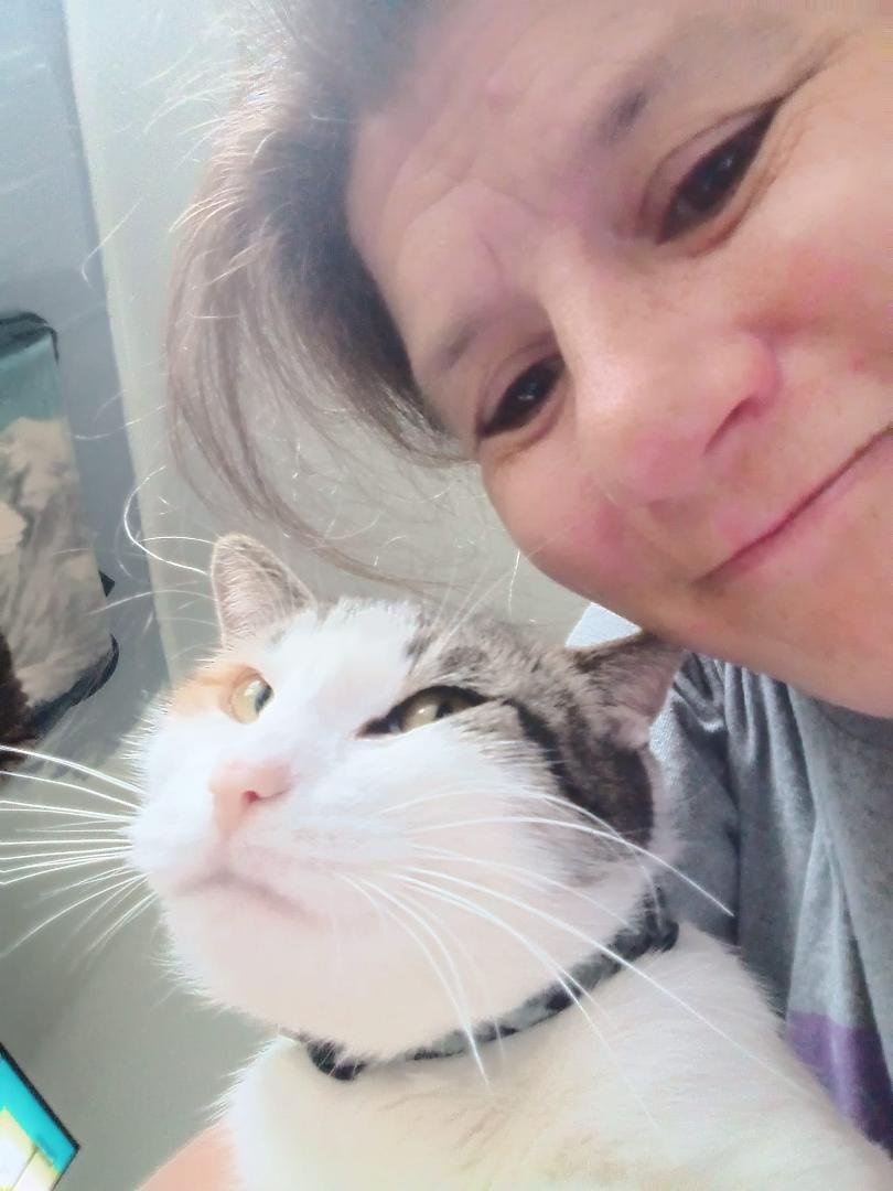 I'm laughing here because we've tried taking a selfie for a few minutes now and she's losing her patience (she's very patient as a normal)