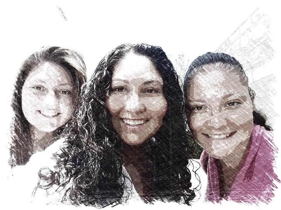 Three amigas: Lydia Zaldivar, Jennifer Chavarin, Jazmine Hughes!