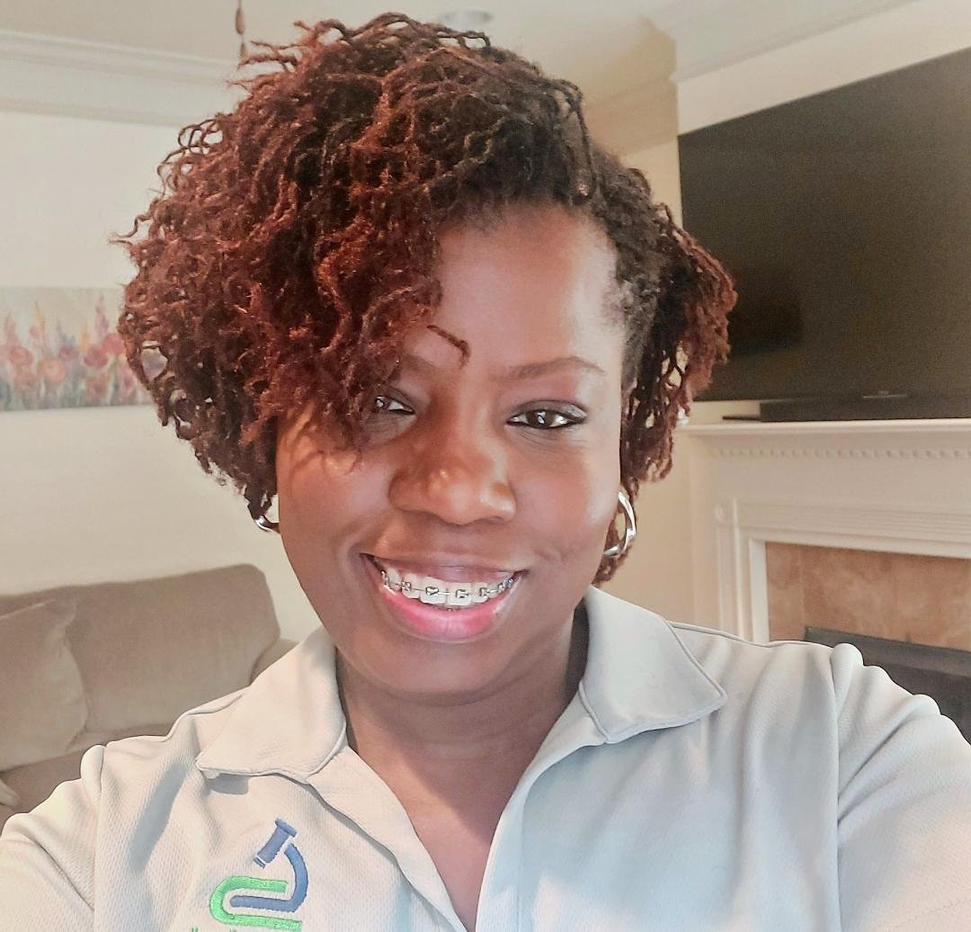 HAPPY FRIDAY...FEELING MY LOCS❤