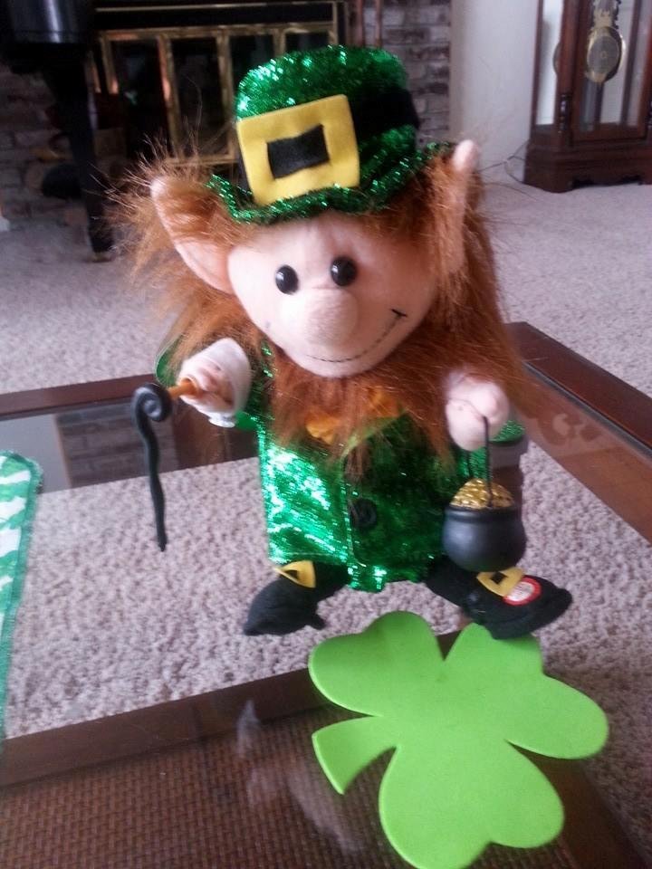 Happy St. Patrick's Day to all my friends and family. This little leprechaun plays "Come on Eileen"! I won him at a bunco party several years ago. Love him!