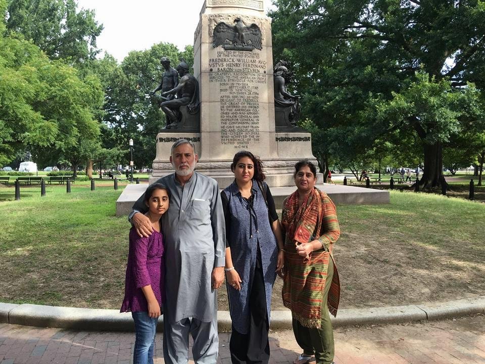 Aroosh Akbar's album, Mobile Uploads