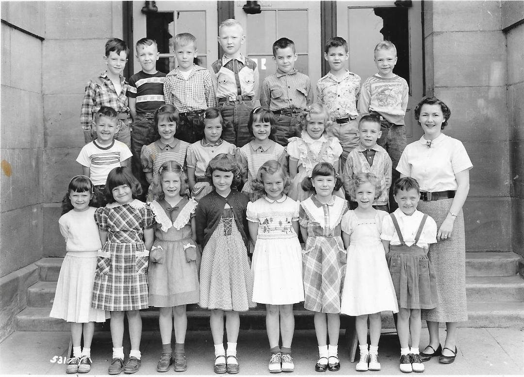 Mrs. Snyder's class, 1st. Grade, Washington Grade School. I'm not in the pic, probably home sick.