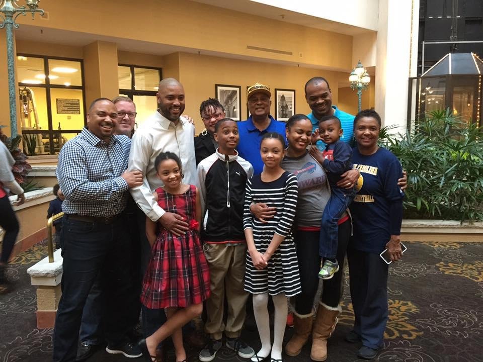 Happy Thanksgiving from all the Atlanta Limas. This is my entire crew.