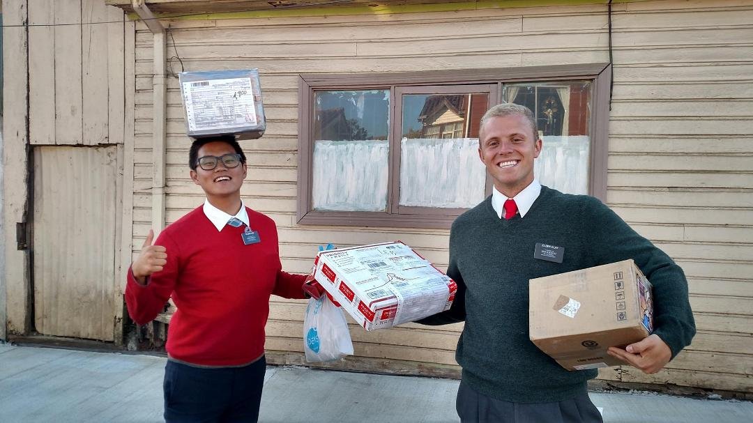 Delivering Christmas packagesin Cañete. Did I mention missionaries love packages.