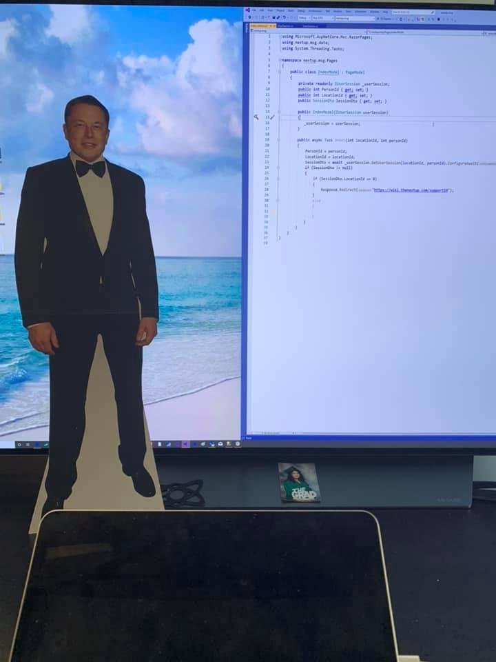 Someone at work just gave me this cutout. It’s about 20 inches tall. Love it 😬