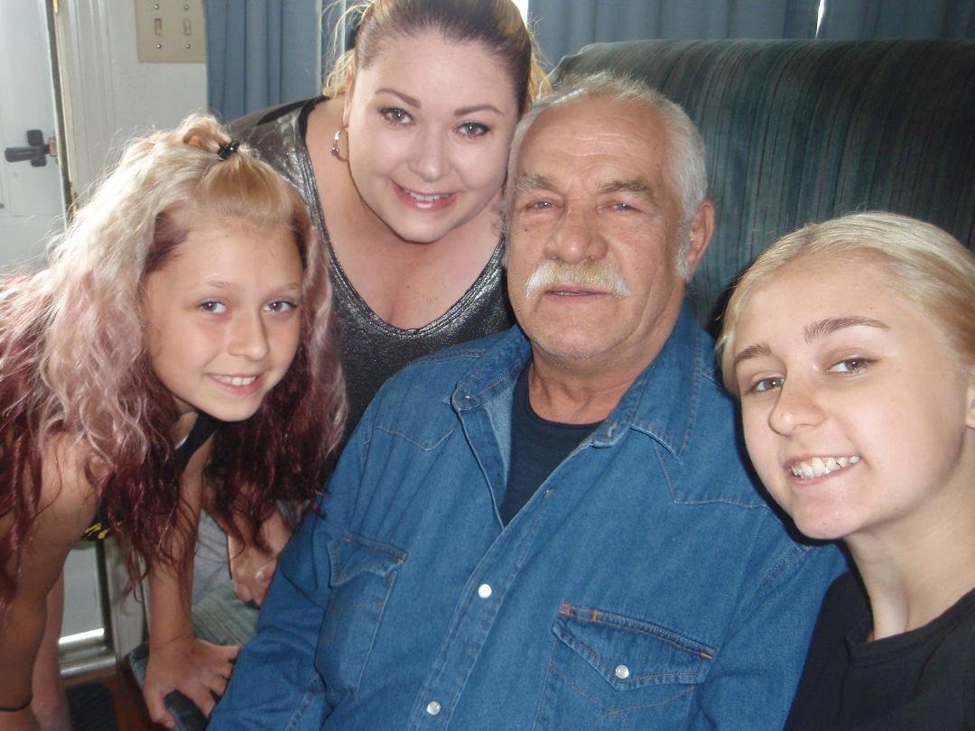had a good visit with my daughter and grand daughters on their way to aniham calif. will see them again when they come back up. love you guys