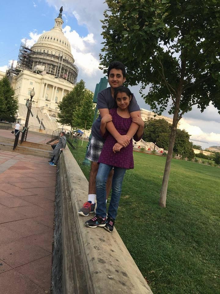 Aroosh Akbar's album, Mobile Uploads
