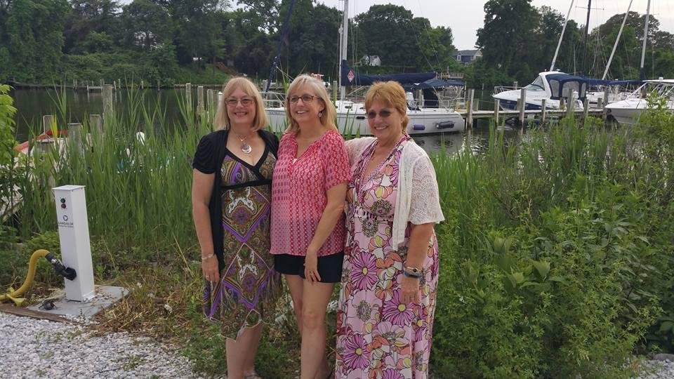 With my wife and sisters and my Maryland family, Amy Dorman Cannon and Mike and Gail Sullivan and Jonathan. Friends Terri and Bob and Debbie and Scott. Having a great time.