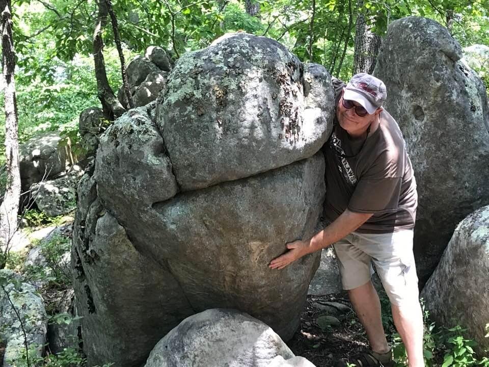 Everyone needs a rock hugging buddy, have you hugged a rock today? ☮️