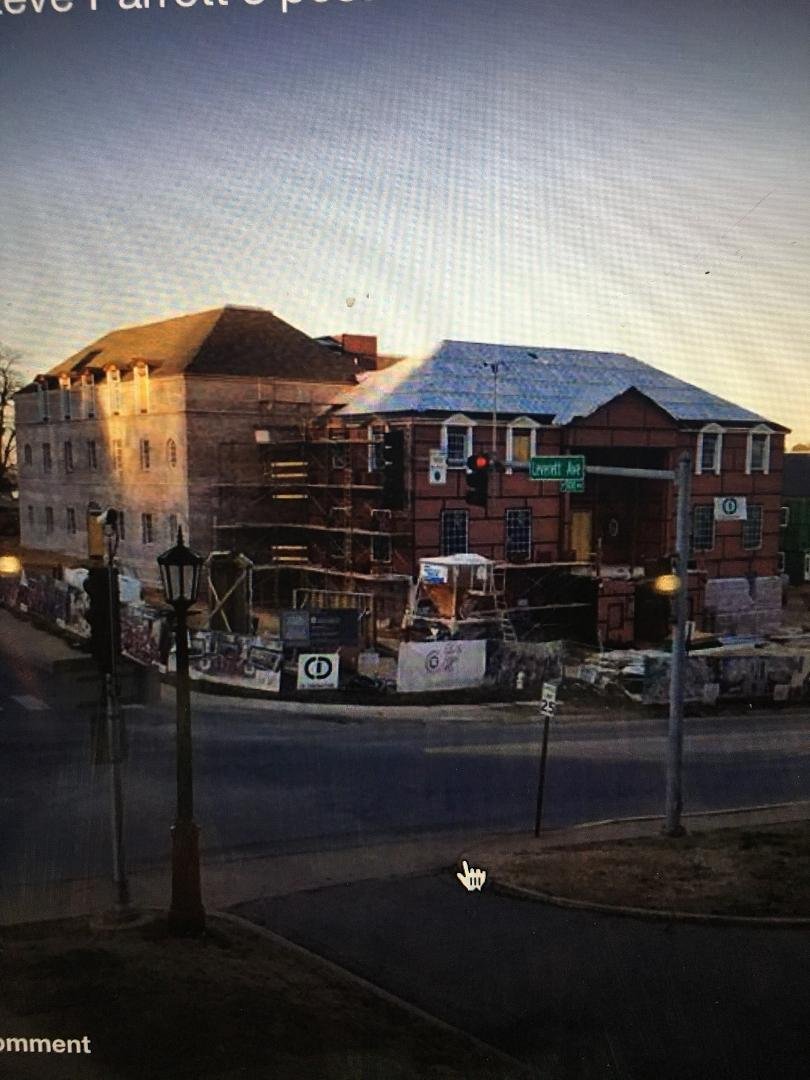 Phi Mu House looking good!