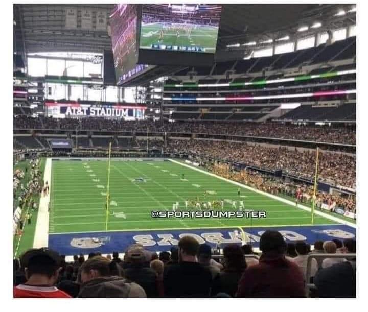 Dallas Cowboys install new goal posts