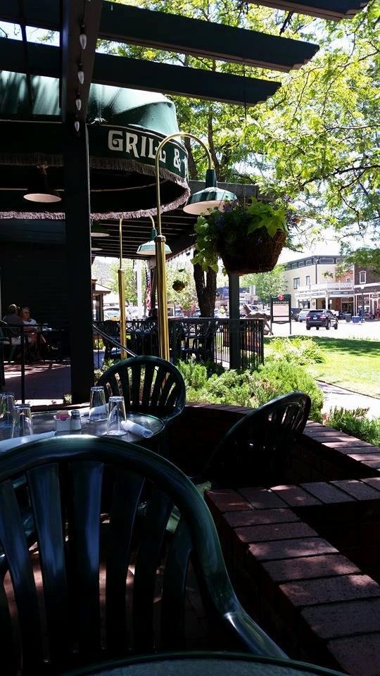 Beatiful summer afternoon to have lunch on the patio
