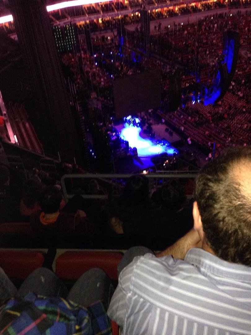 Here at the KFC Yum Center waiting for Sir Paul!! We can almost tell there is a stage down there!!