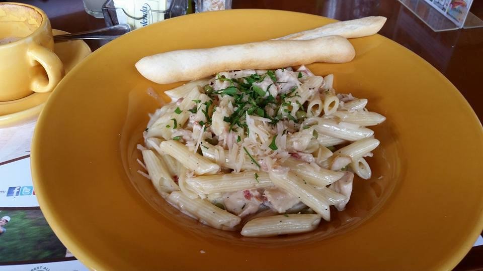 Bacon, peas, noodles and chicken