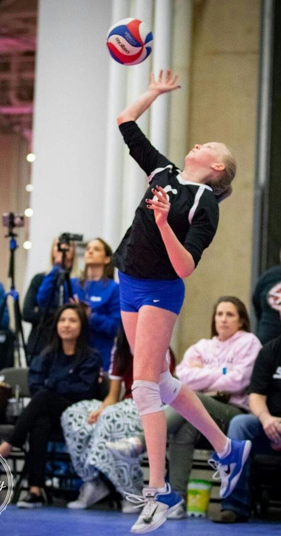 Back for more volleyball!
Go, TAV 12 Black!!