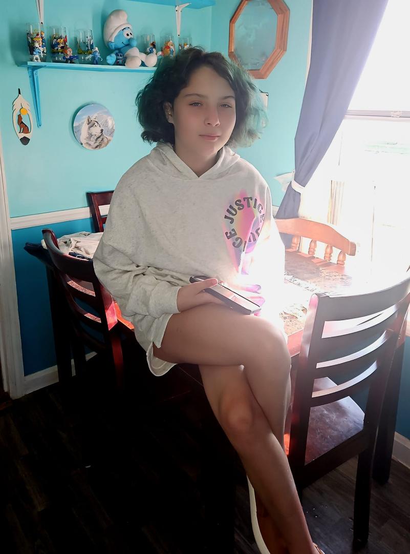 All ready for the first day of 5th grade my God I can't believe how big she's gotten and grown up so much very proud of you Niah!!!