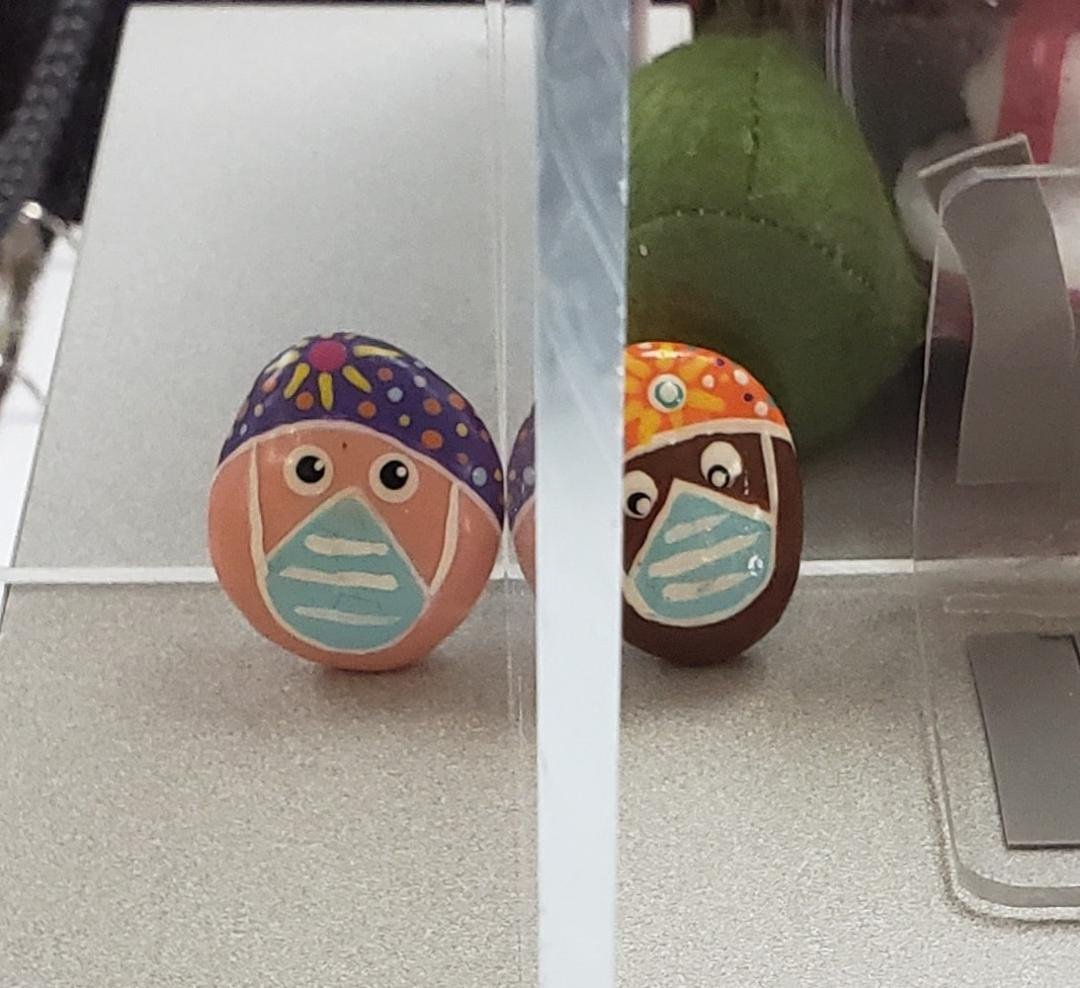Angie Shuster's little rocks practicing safe social distancing at the La Jolla VA Hospital Infusion Dept. ❤😷❤