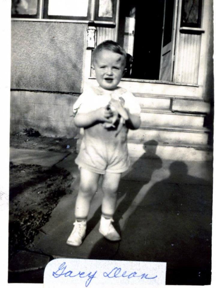 Harris Schultz's album, EARL SCHULTZ FAMILY
