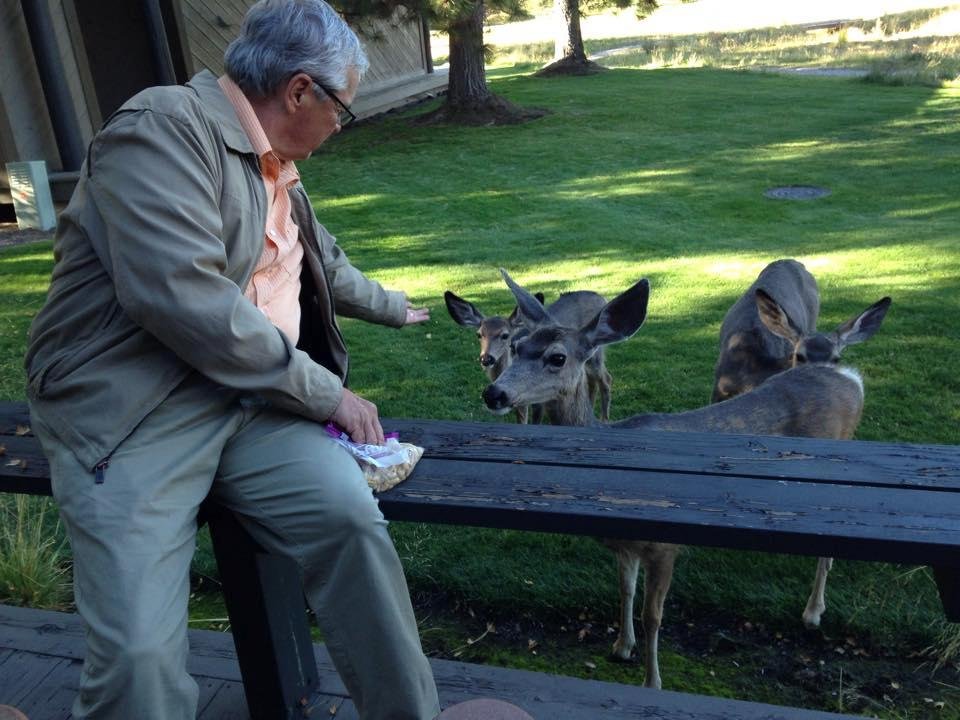Welcoming committee in Oregon.