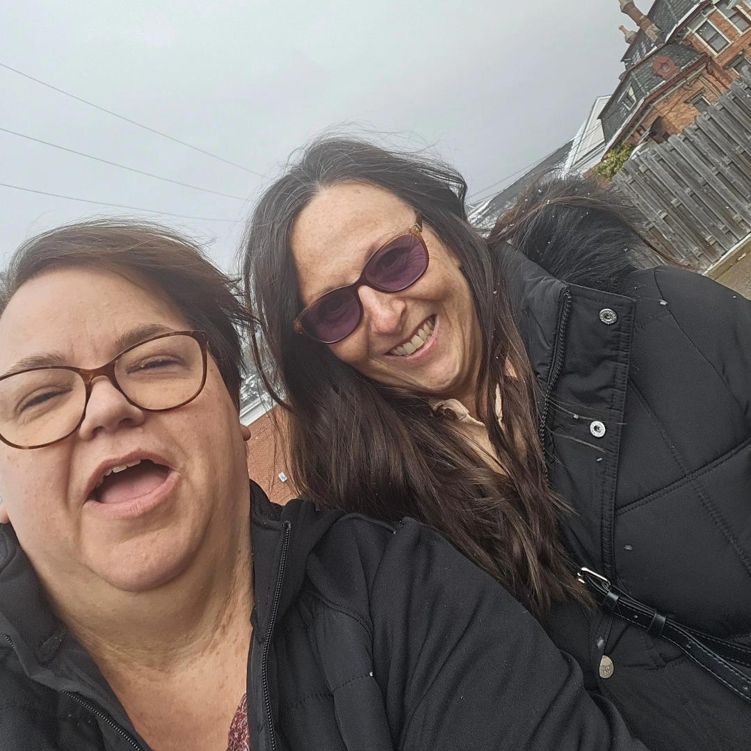 I have so many blessings to be thankful for, but I'm especially grateful for this woman. We only got to spend a few hours together, but it was the best. I love you my dear friend 🧡!