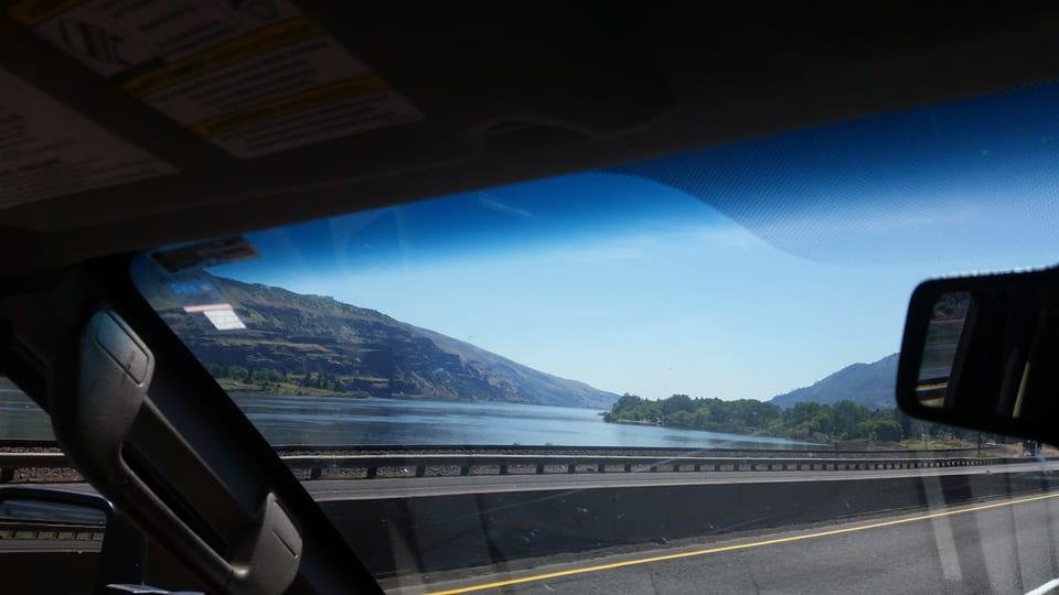 Columbia river/ gorge.