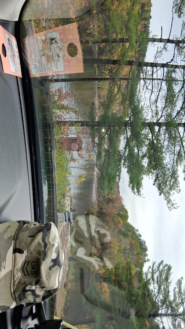 A very pretty picture over looking the Falls of Rumford at the Imformation booth. Sitting here with Charlie. God is great.!