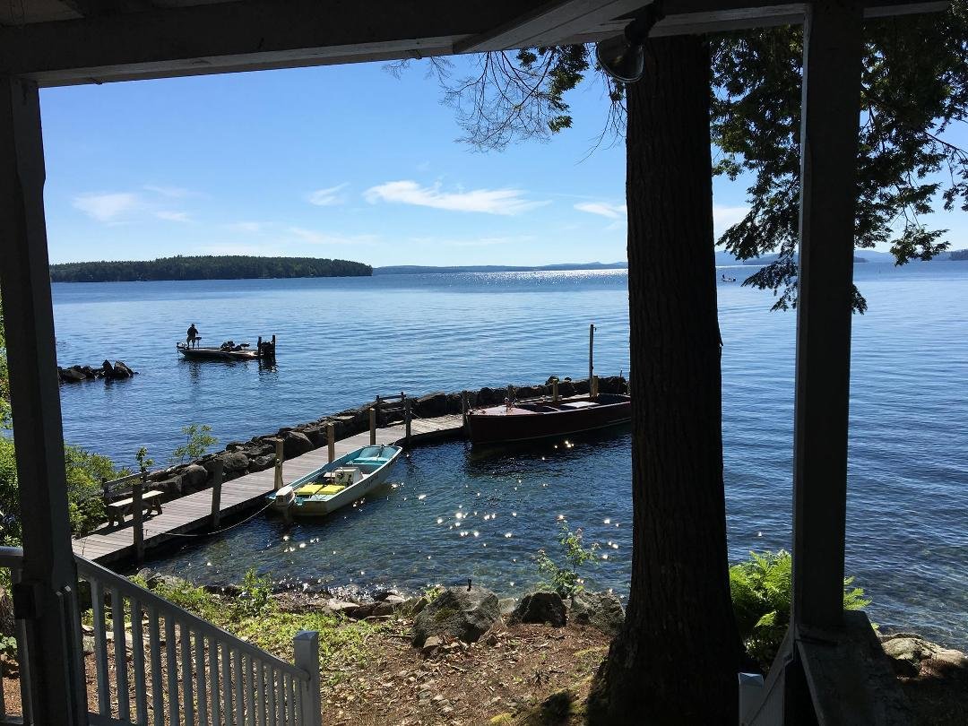 This morning on Lake Winnipesaukee. It a beautiful day in the neighborhood.