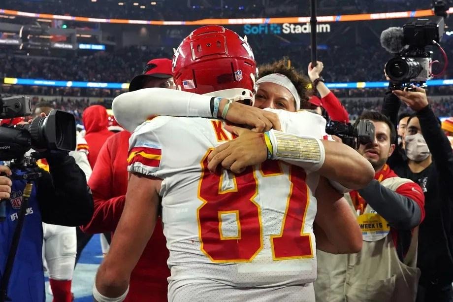 4th Quarter / OT magic by Mahomes and Kelce take down stubborn Charger's.