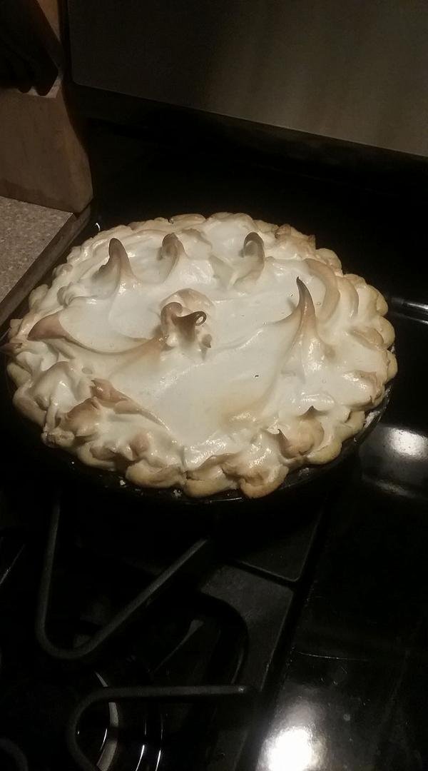Having guests tomorrow Cyndi just fixed her famous sour cream raisin pie yum yum can't wait.