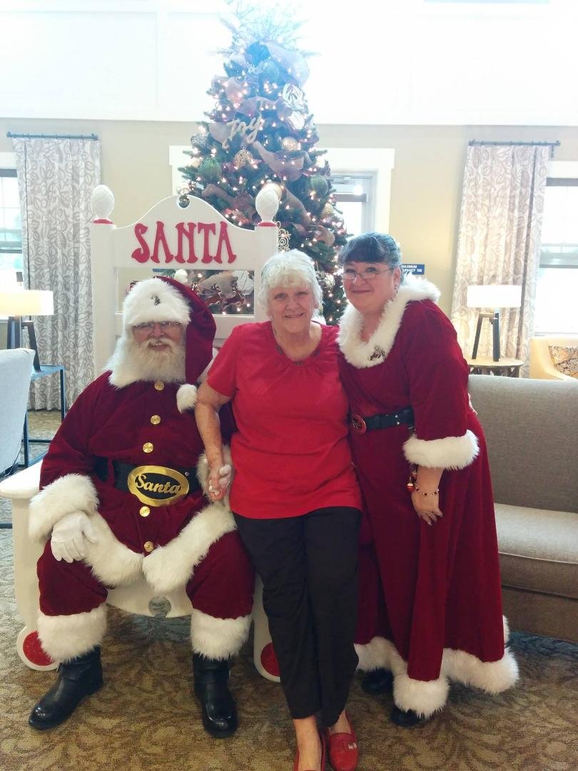 We went to Carmel Village for their Toy Drive Breakfast. Santa was there with the Misses. He doesn't take her with him much so I took a picture.