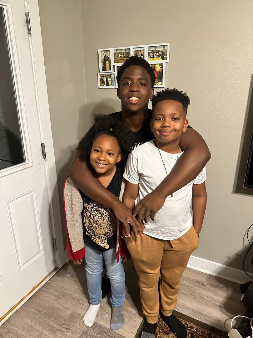Dontay Davis' album, Mobile uploads