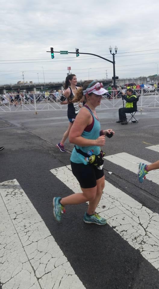 Heather Jacobson coming in for the finish!