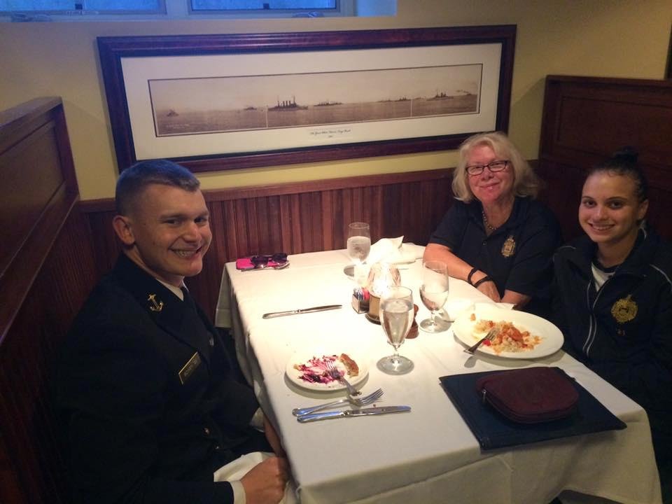 Caitlyn Amaris Thompson sponsor mom Marilyn Green taking them out to dinner. Thanks Marilyn your amazing🙏🙏🙏🙏🙏⚓️❤️⚓️❤️⚓️
