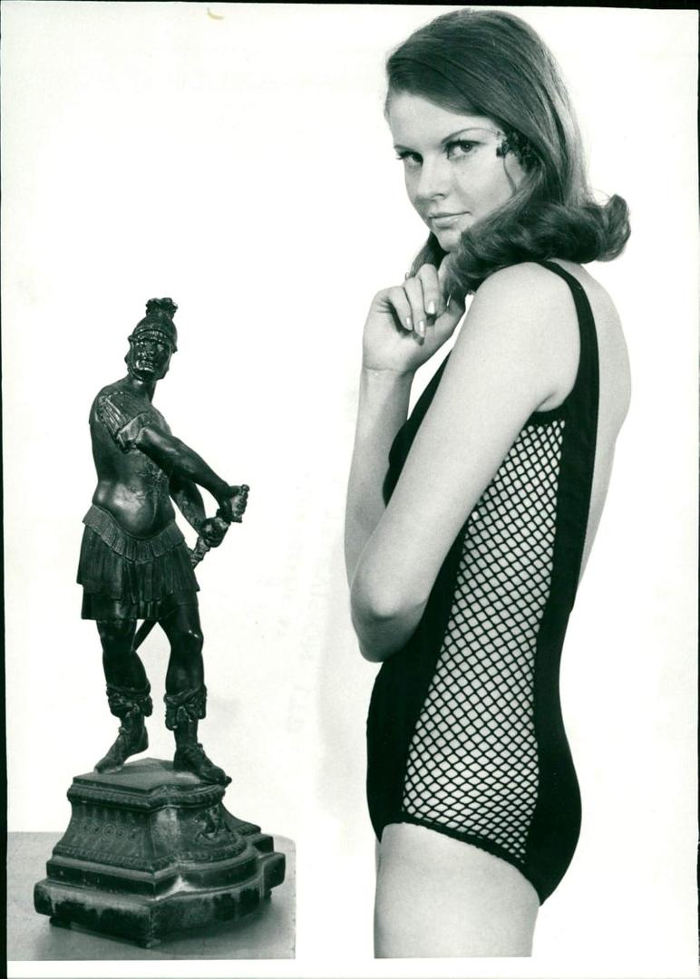 Loreena Levitt, Miss Anglia 1967 from Hull. Loreena Levitt, Miss Anglia will be modeling at a special charity Fashion Show at the Clare Bell Hotel. | Original IMS Vintage Photos
