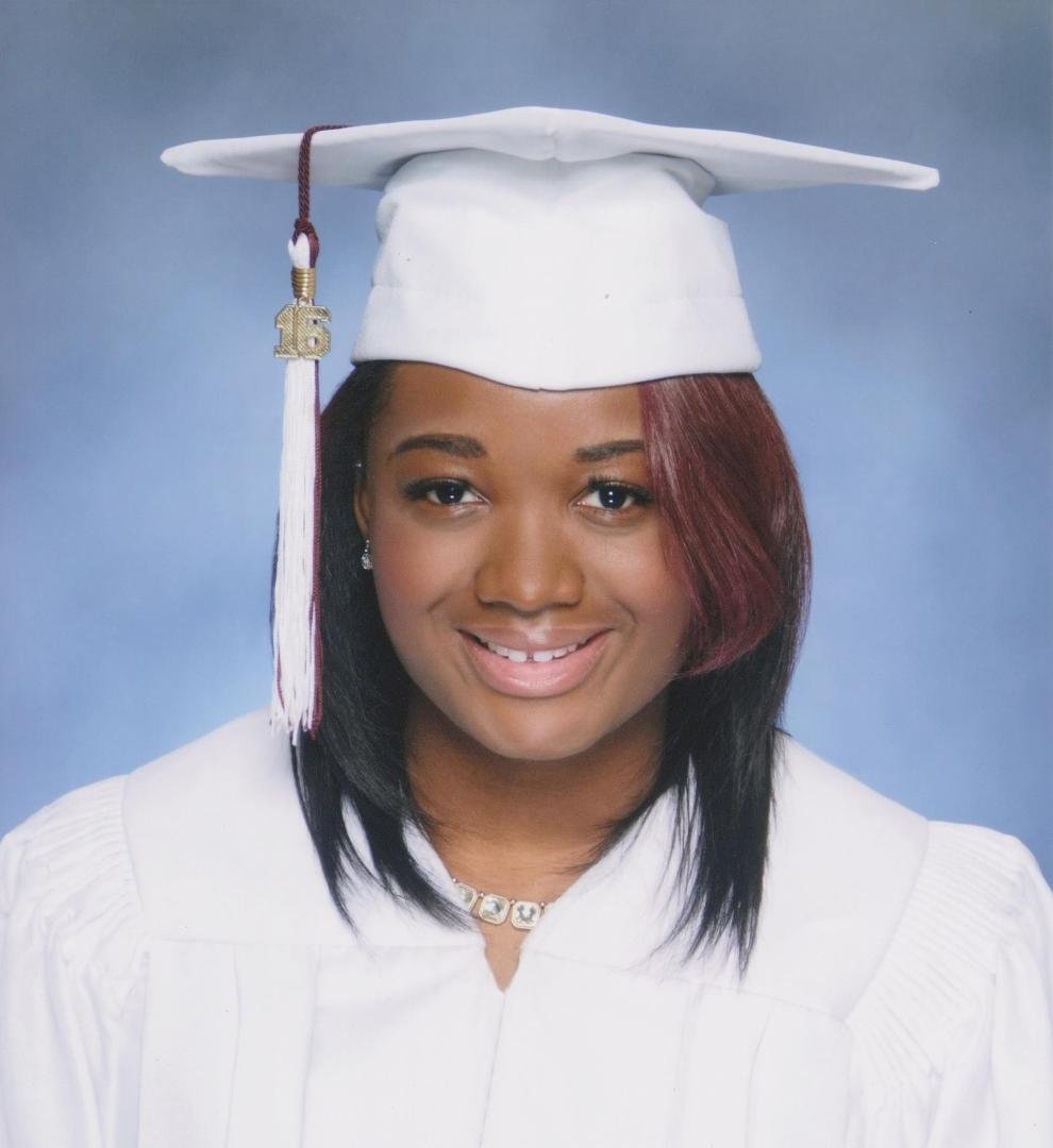 Well my g-girl has left for FISK!  I tried to be strong, but I cried (like I did when Markita left for AAMU).  I know they are still my babies, but when they leave they do not come back the same.  I guess I'll have to find 